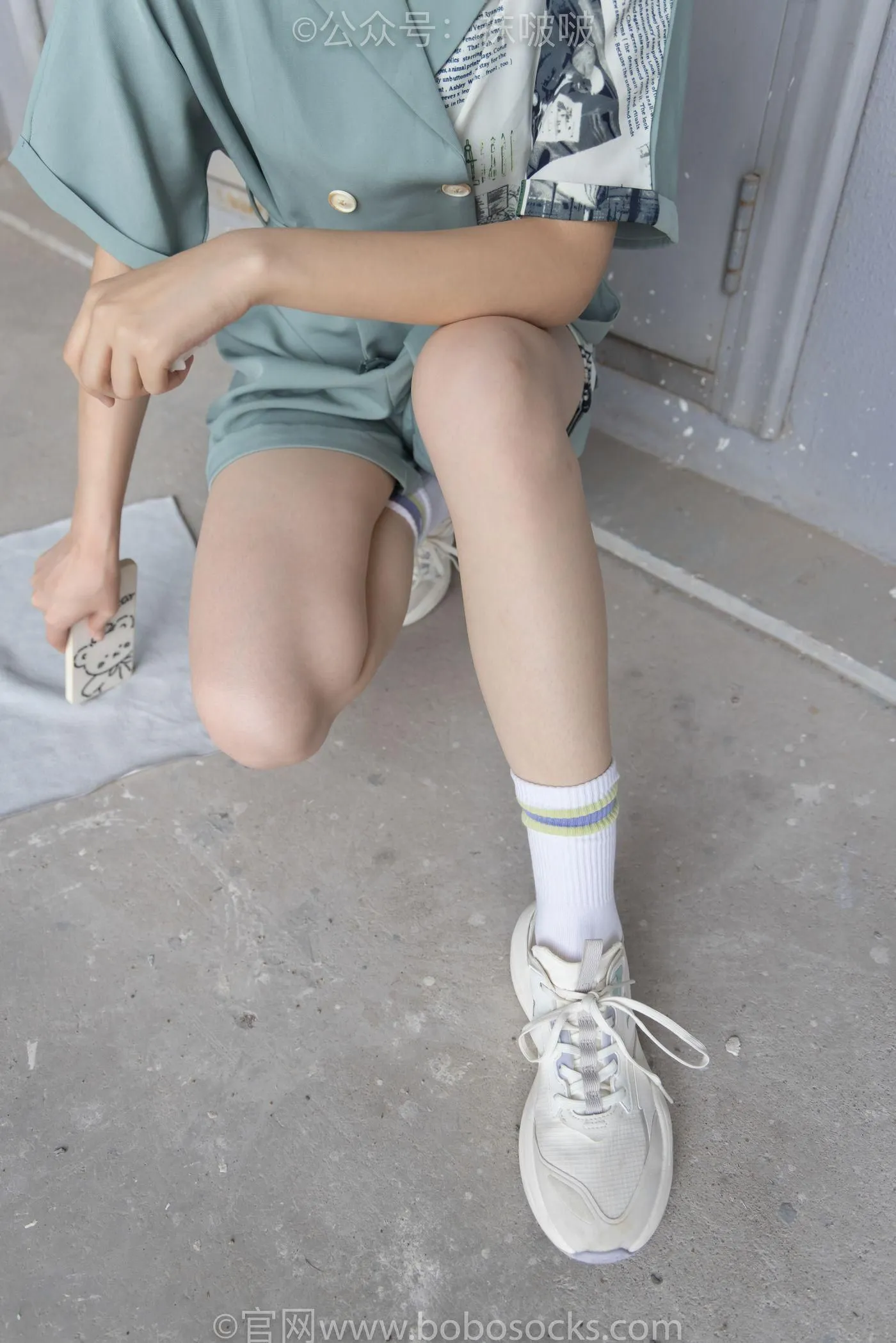 [BoBoSocks袜啵啵]NO.025 熊熊-安踏运动鞋、白色棉袜（踩脏）、裸足 [146P]插图1
